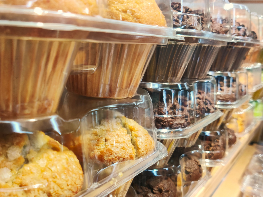 Advantages of Clamshell Packaging: