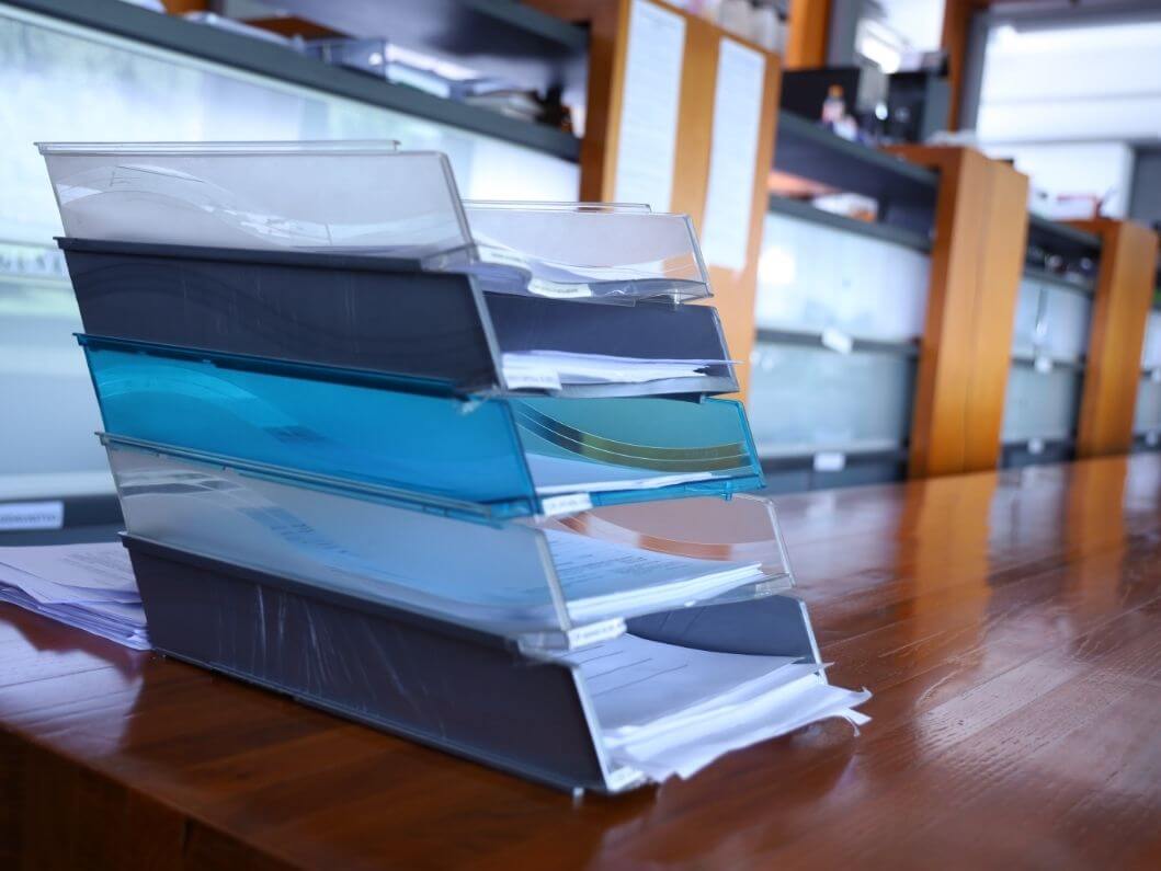 Features of Stackable Trays